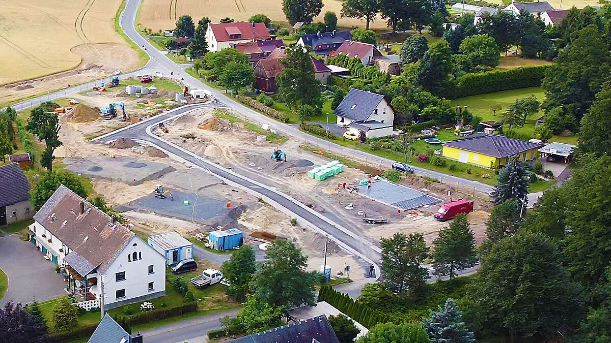 der Straßenbelag ist fertig