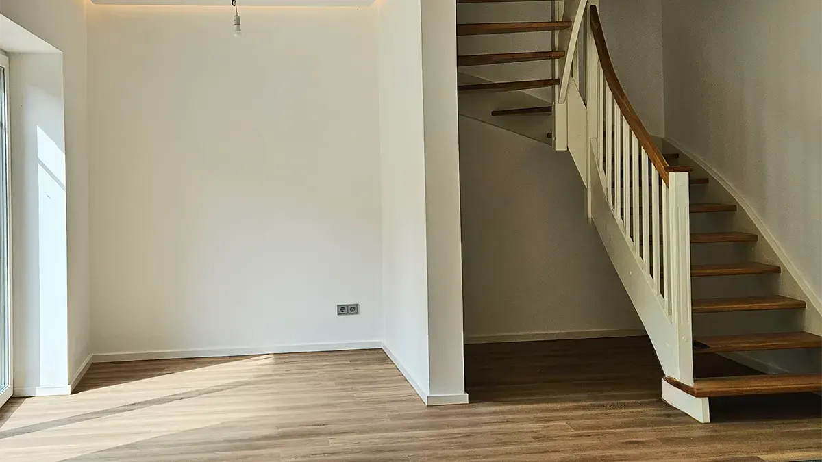 Treppe zum Obergeschoss